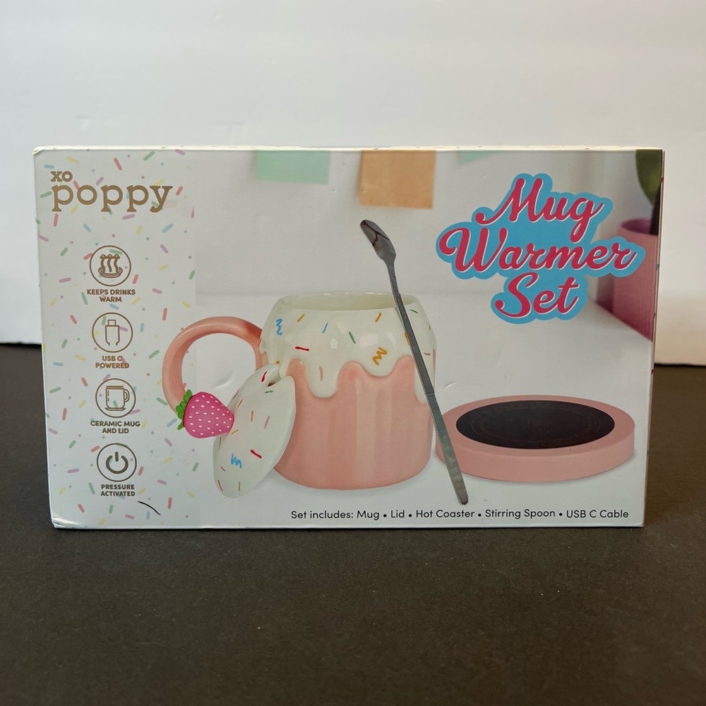 NIB XO Poppy Strawberry Cupcake Mug Warmer Set